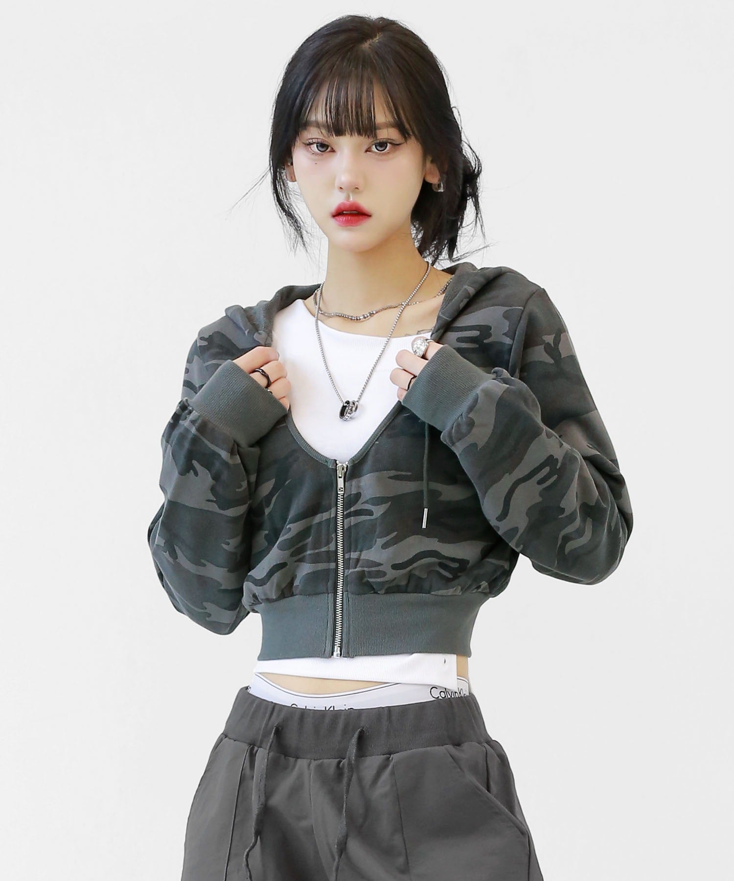 Camouflage Cropped Zip-Up Hoodie