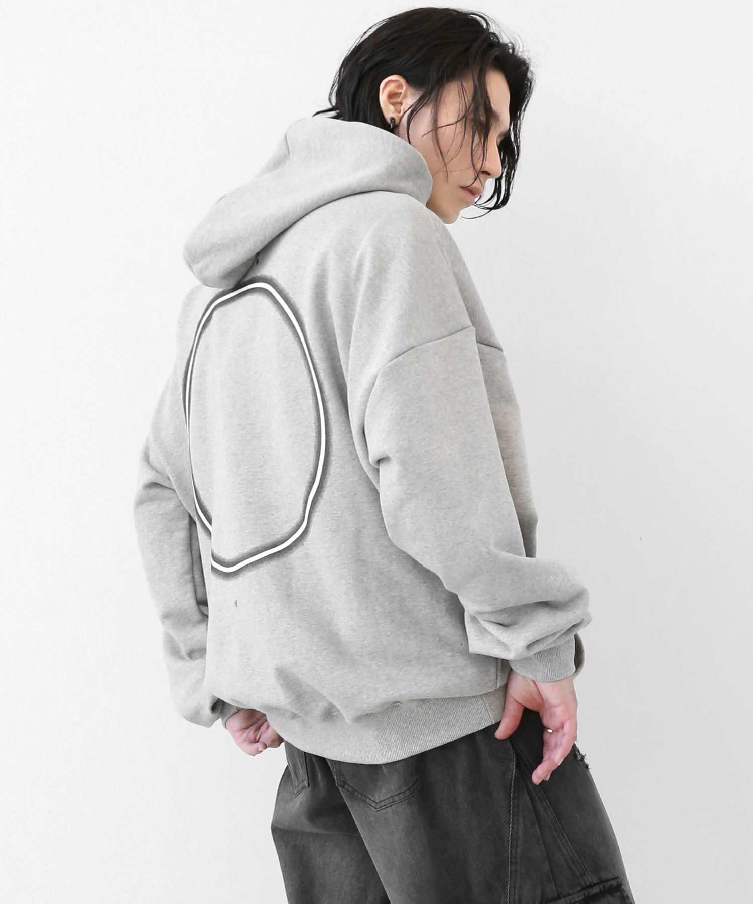 Monotone Big Circle Hoodie