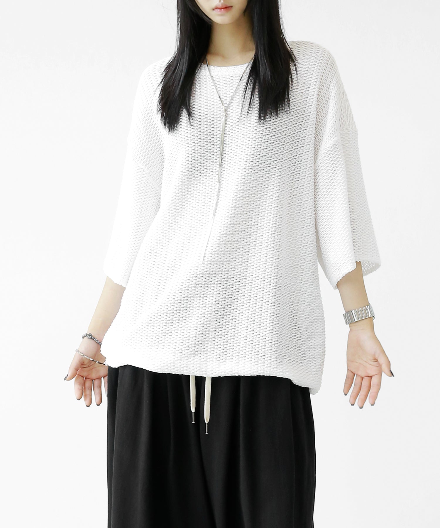 Monotone Summer Knit Top