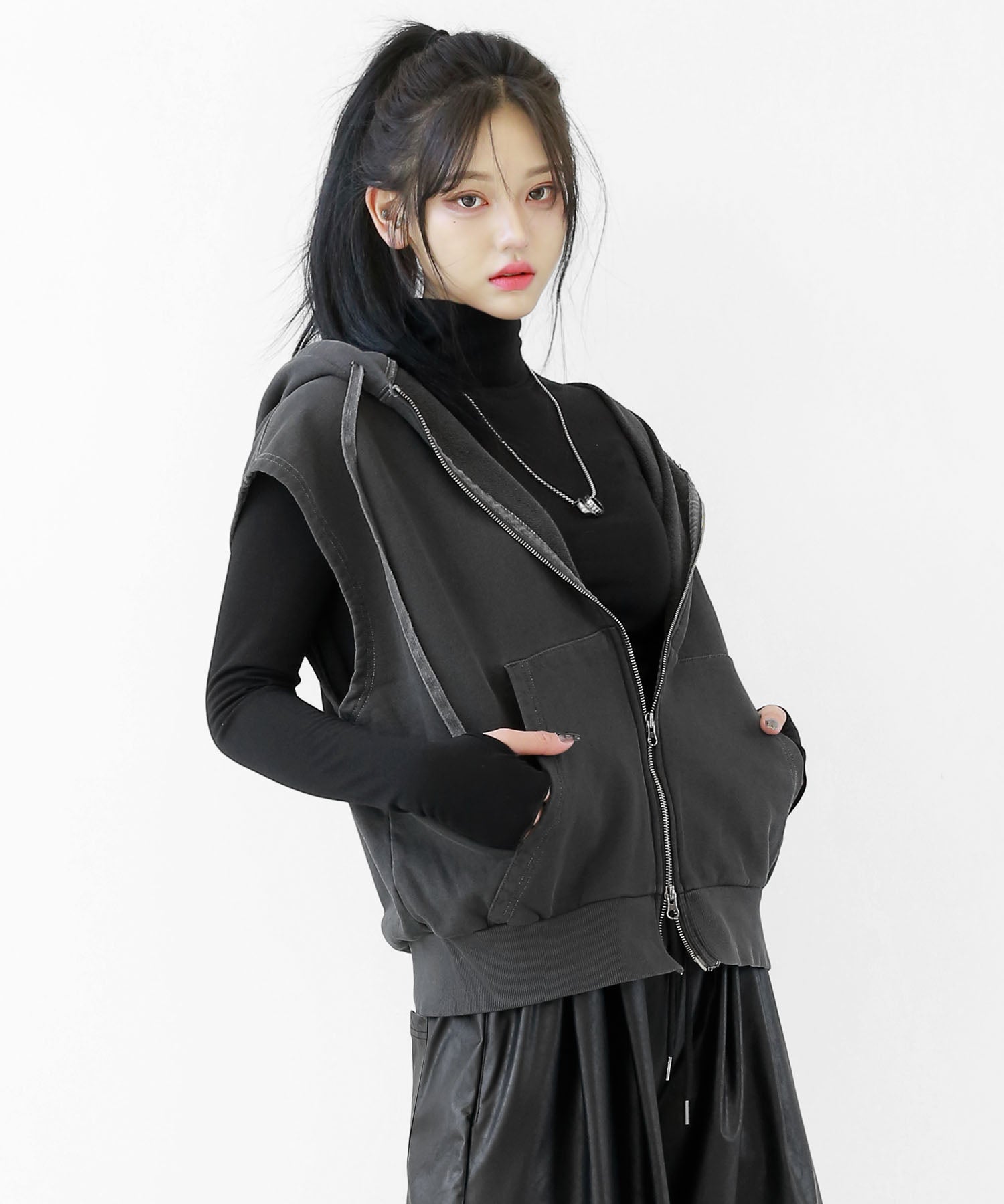 Pigment Wash Hooded Zip Vest