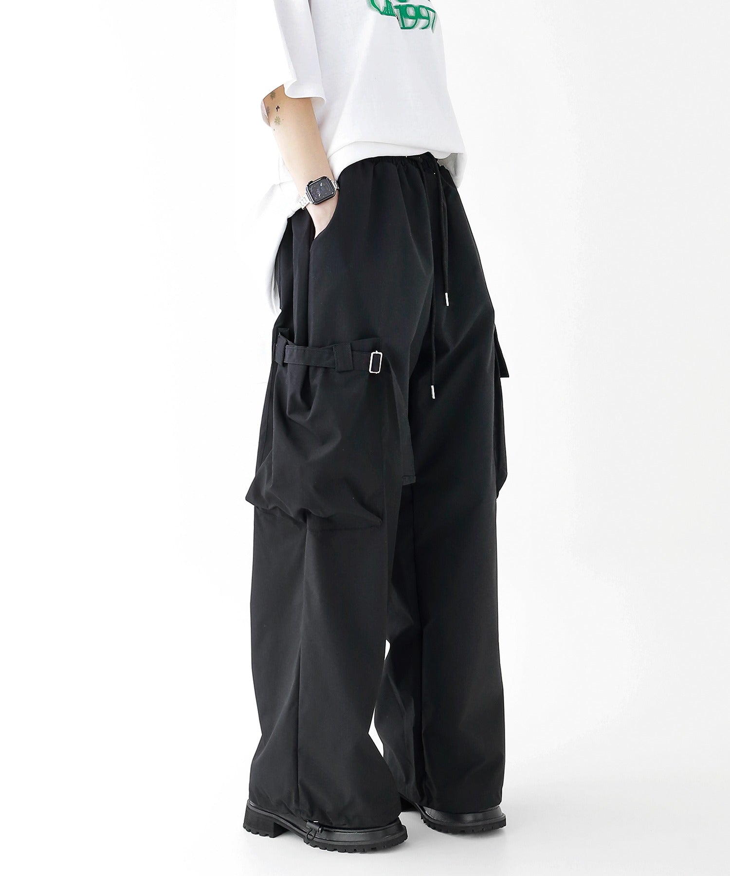 Drape Wide Cargo Pants