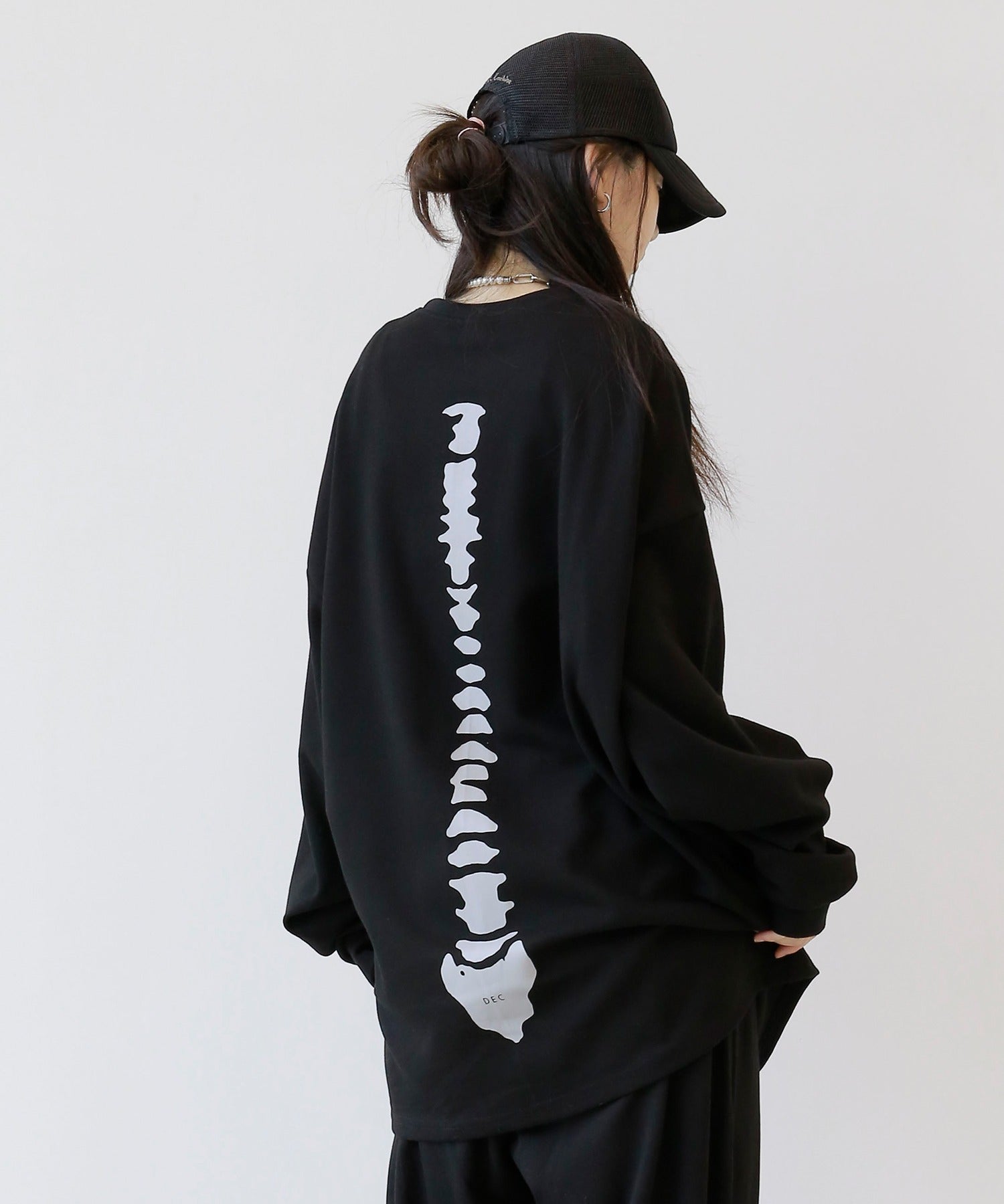 Spine Print Oversized Long Sleeve Tee