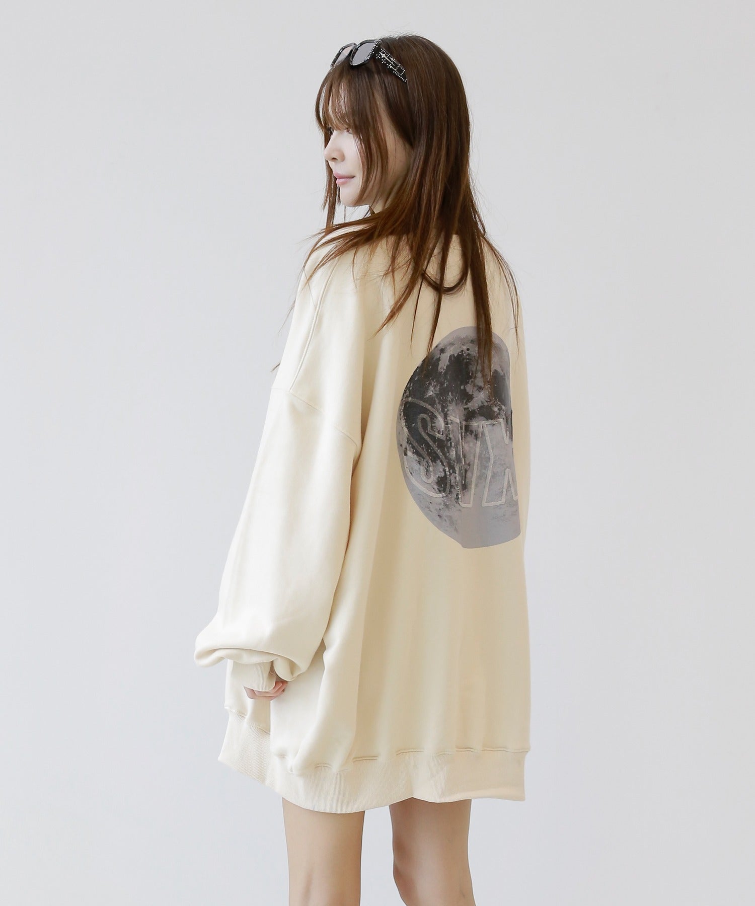 Moon Print Big Silhouette Sweatshirt