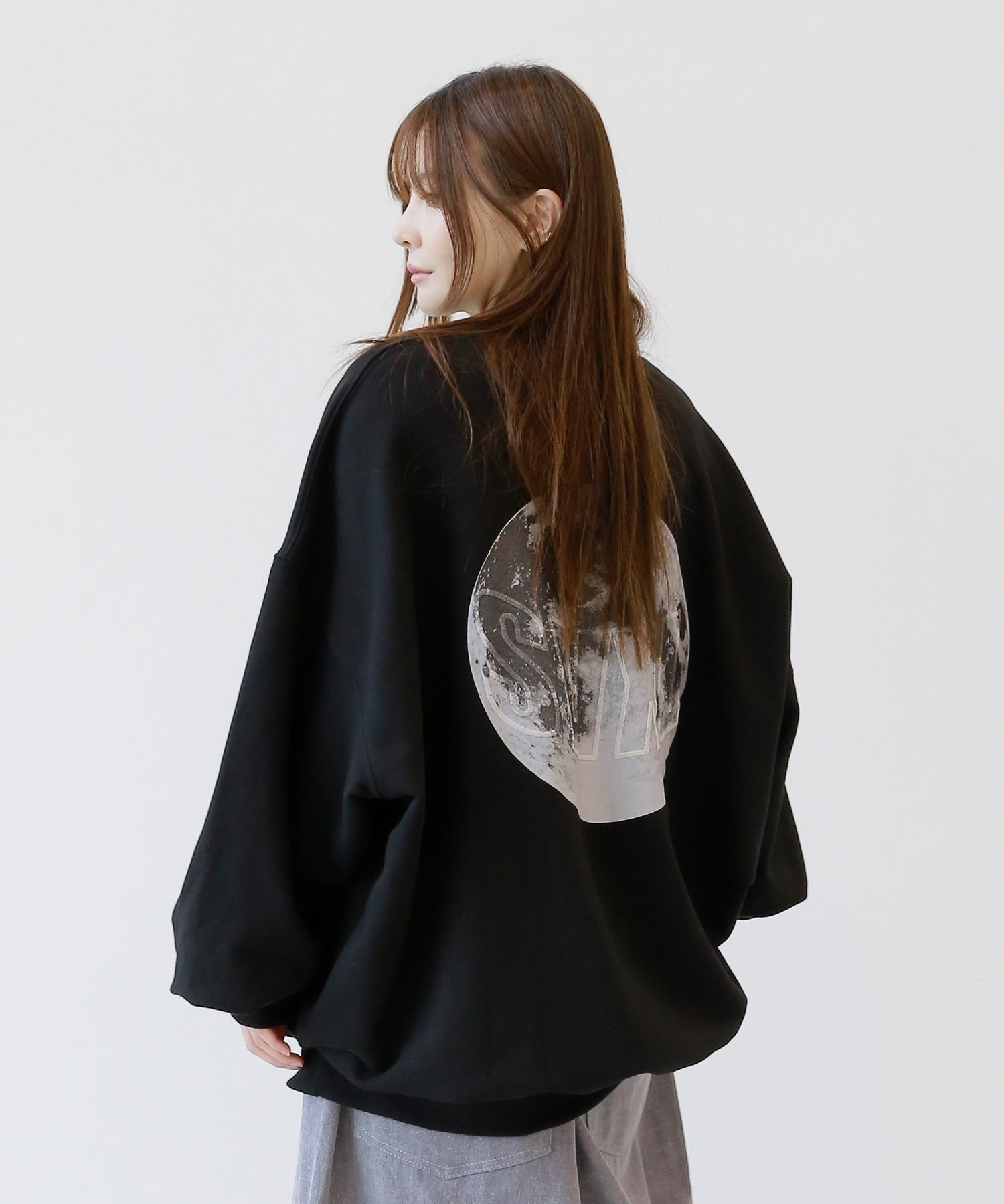 Moon Print Big Silhouette Sweatshirt