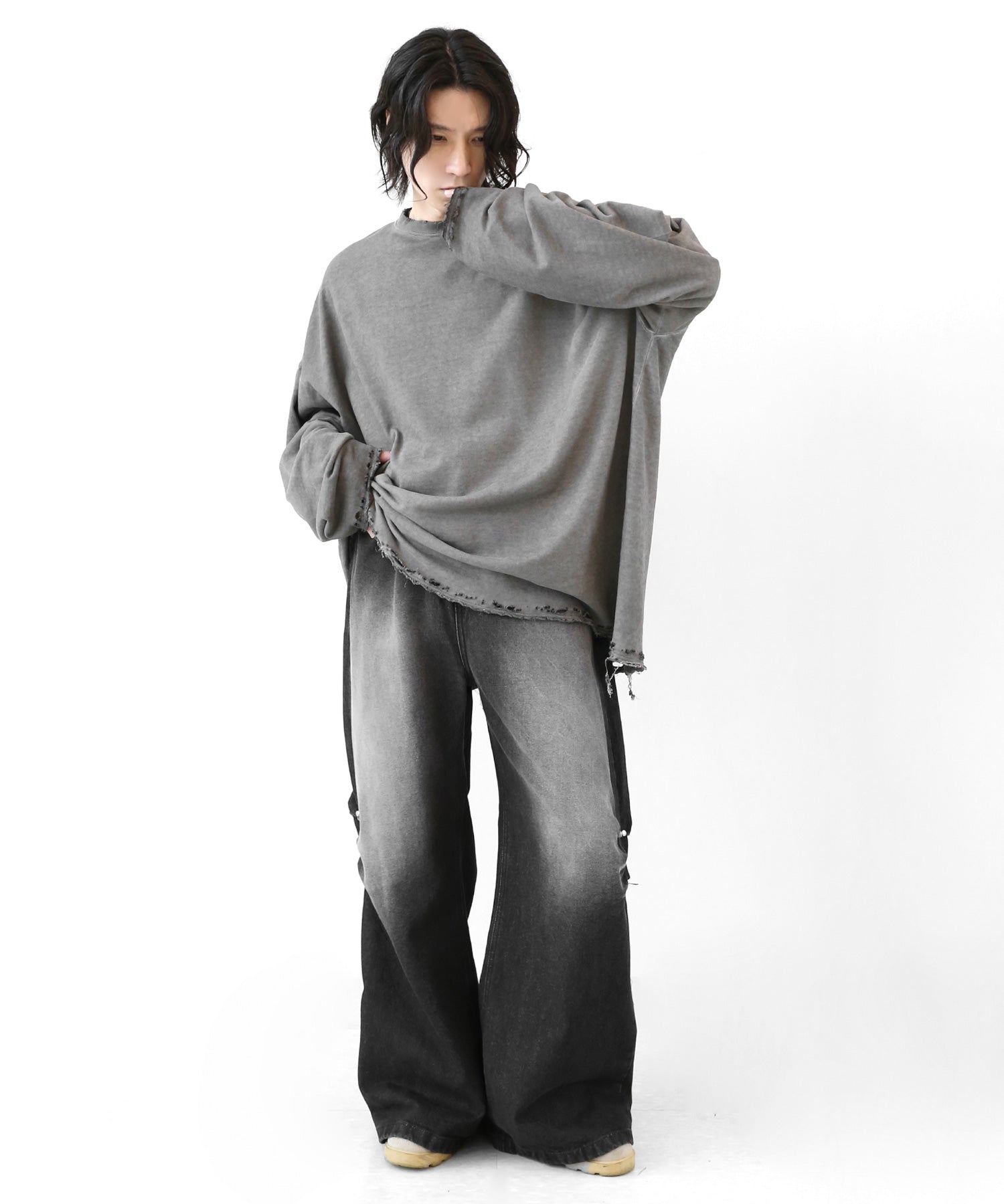 Rivet Tuck Baggy Denim