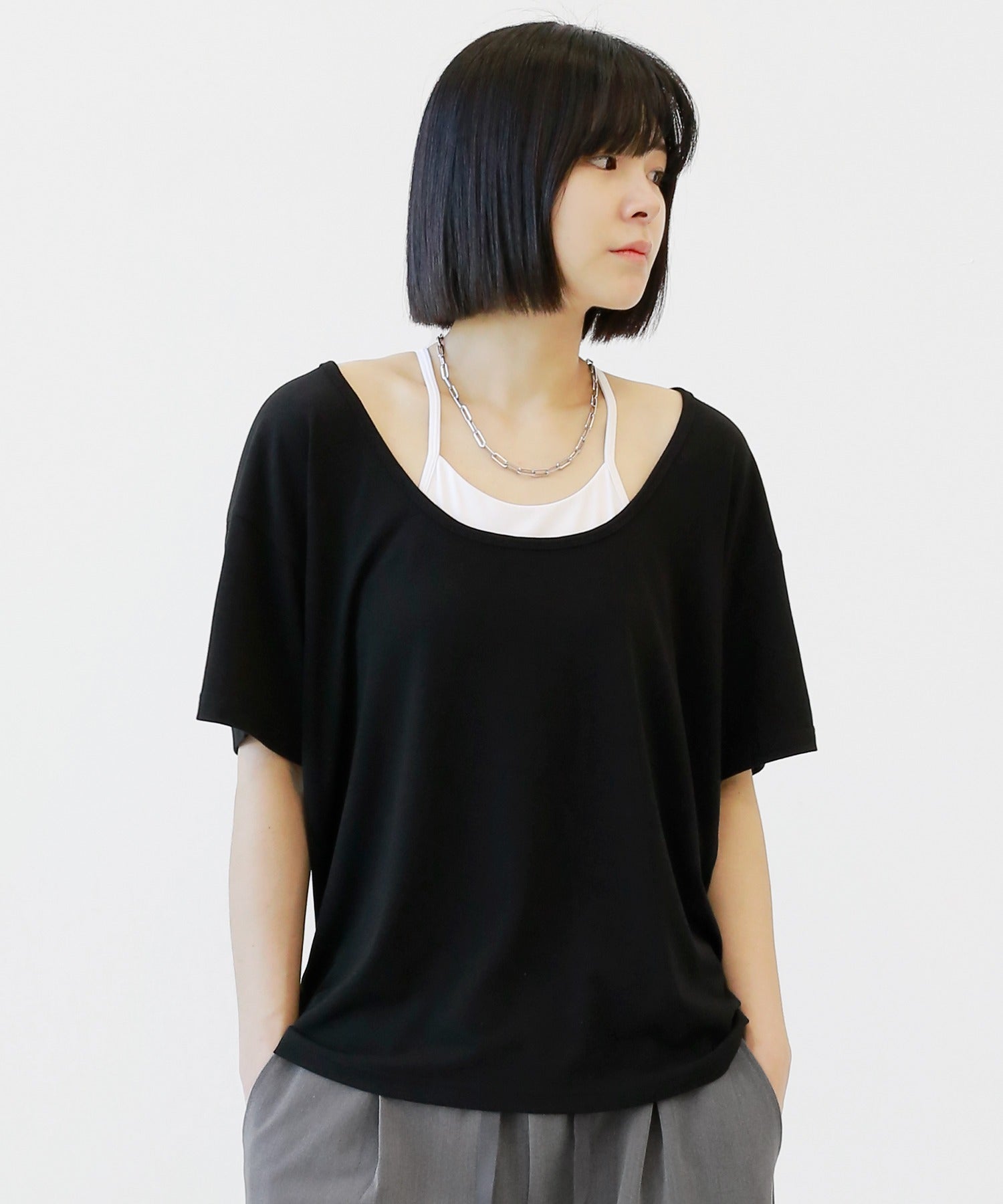 Scoop neck top