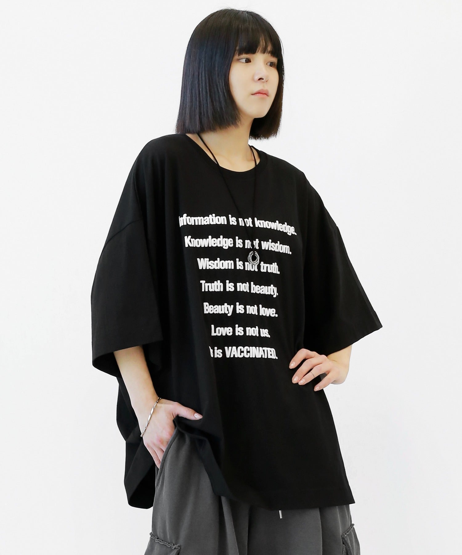 Big Silhouette Lettering T-shirt Short Sleeve