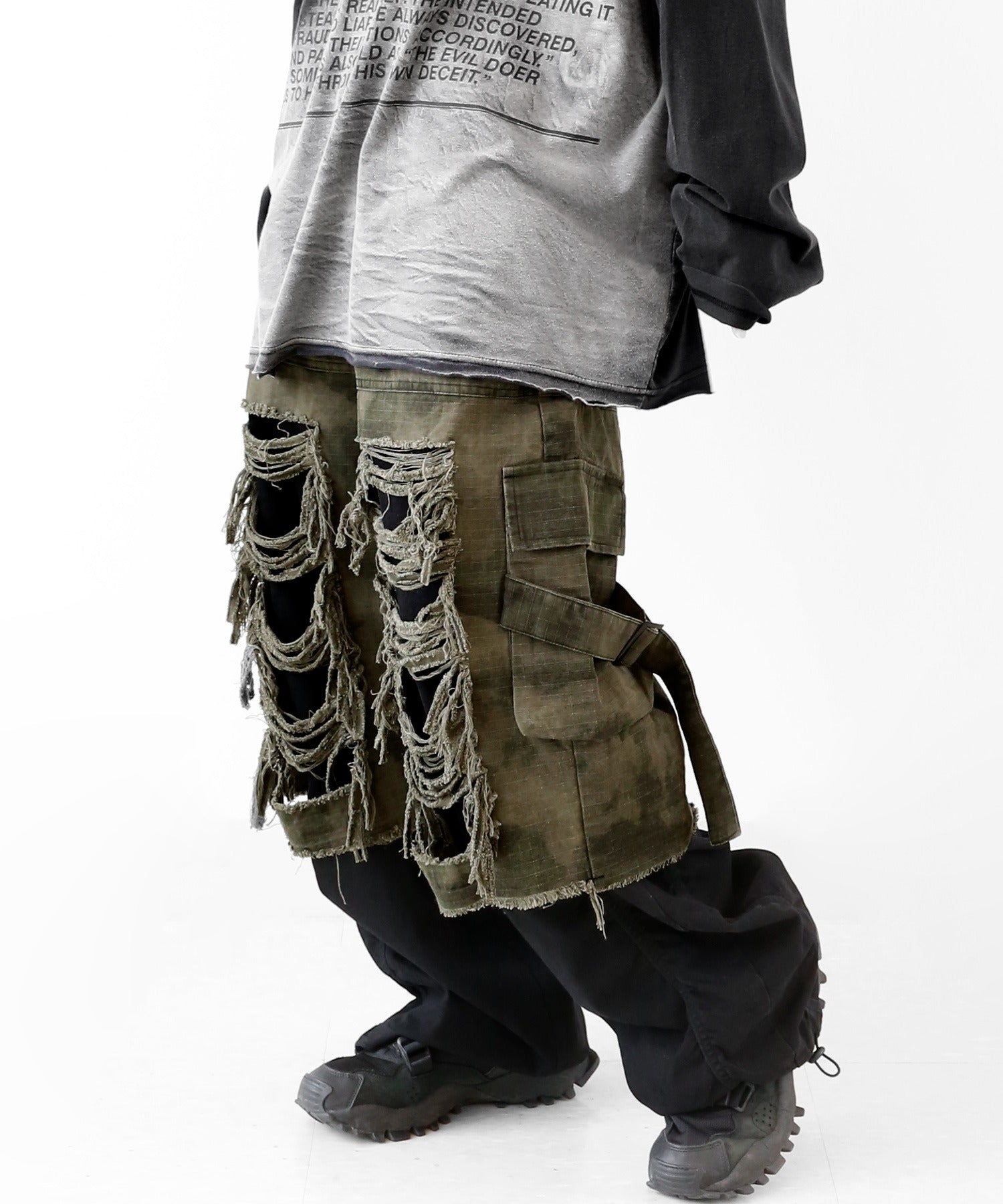 [Premium Edition] Crashed Military Cargo Pants