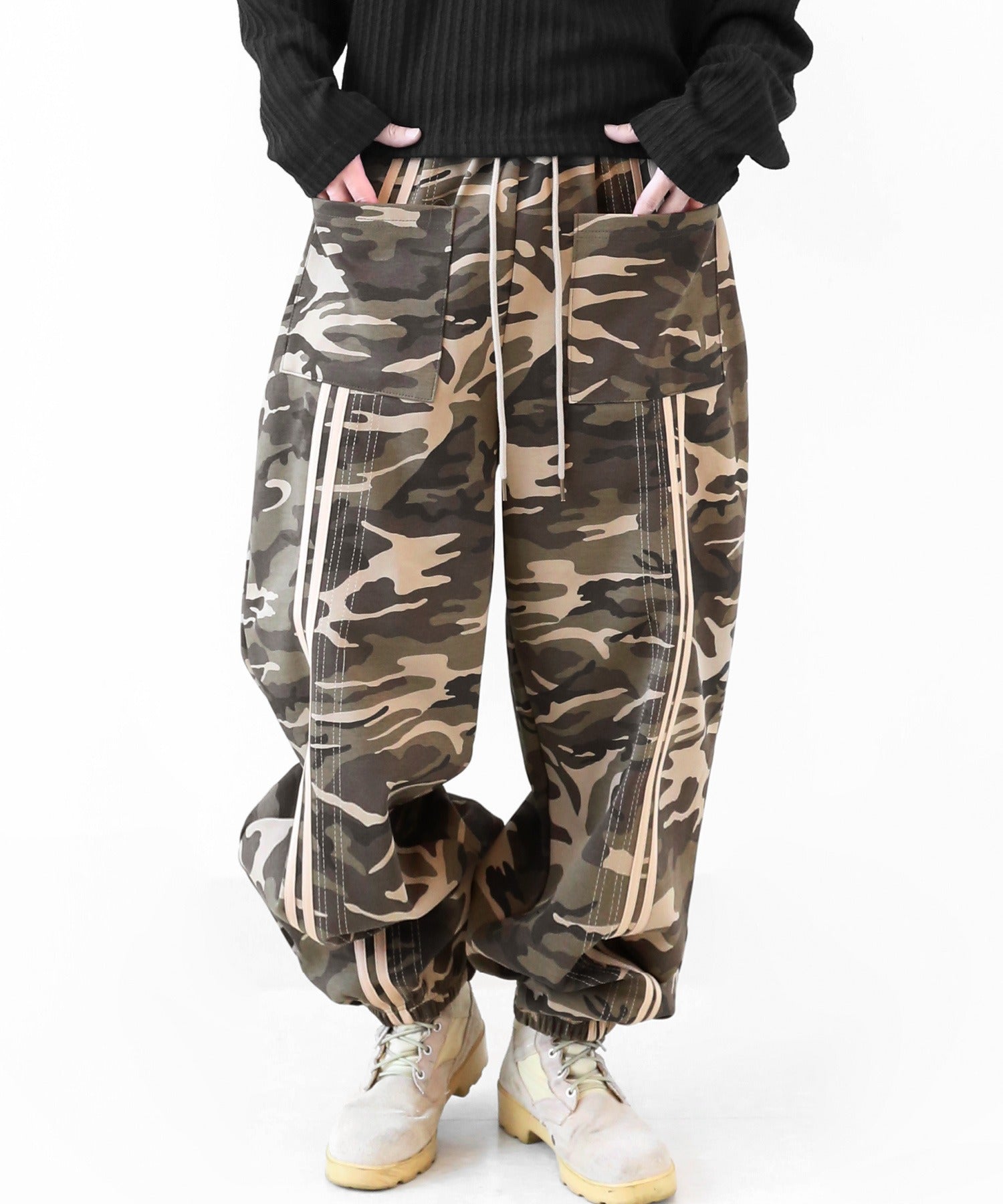 Track Line Camo Sweat Pants