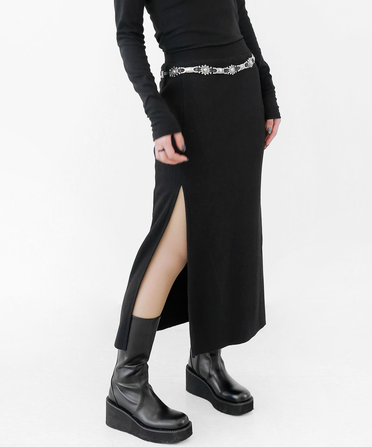Slim-Fit Knit Long Skirt