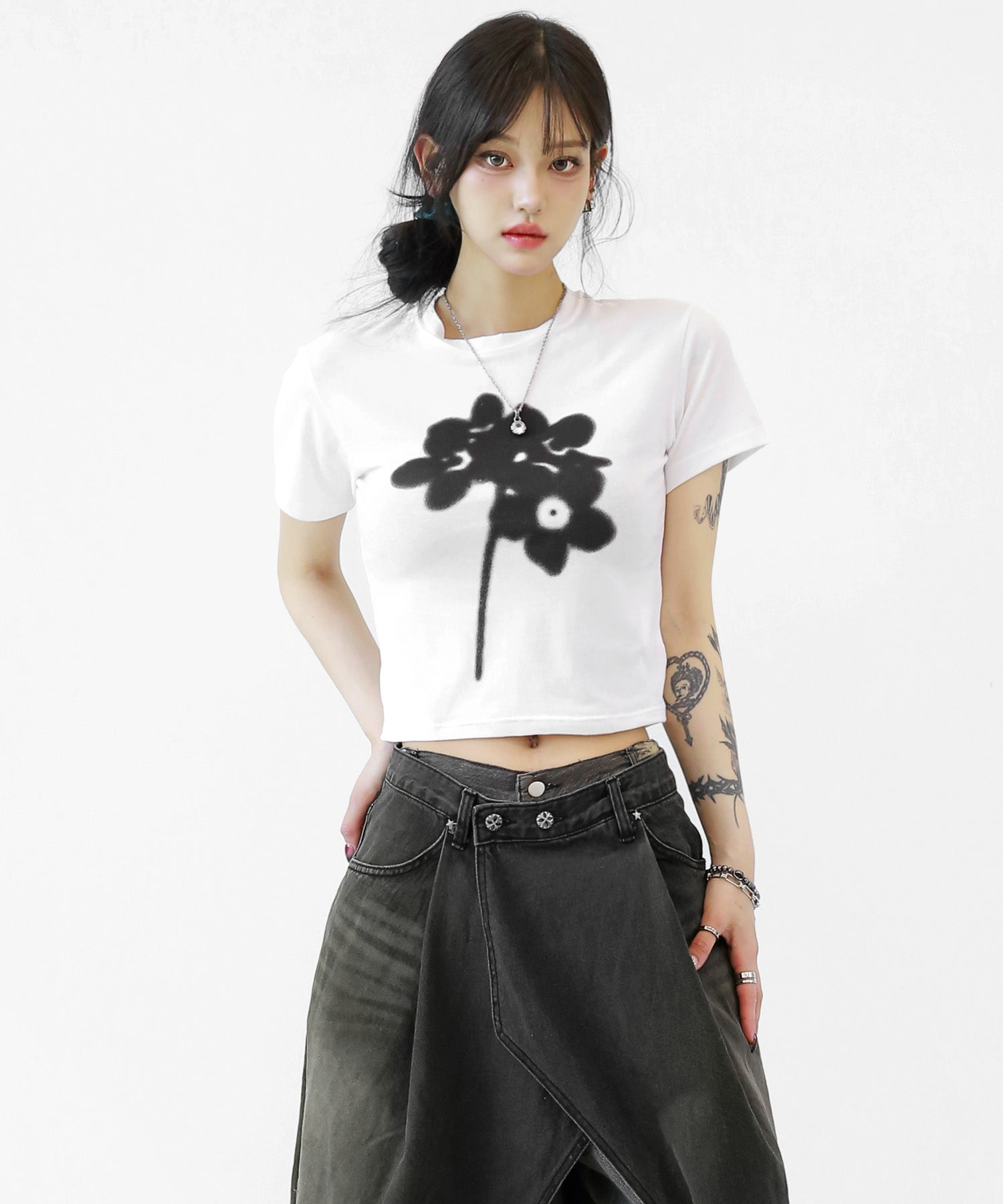 Floral Graphic Cropped Tee