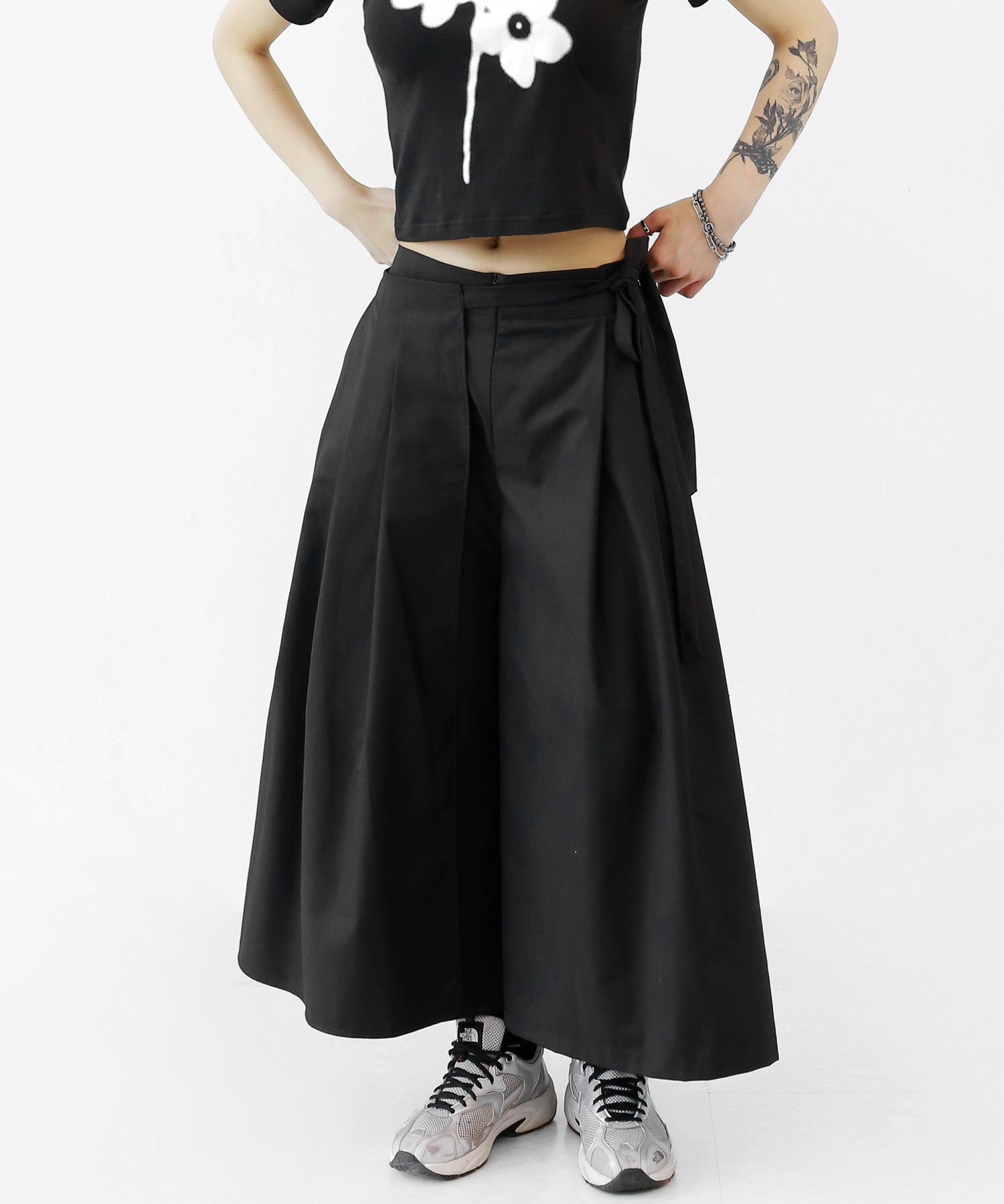 Wide pin tuck skirt pants