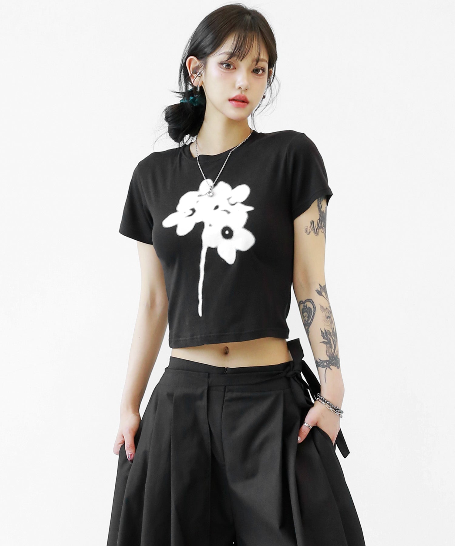 Floral Graphic Cropped Tee