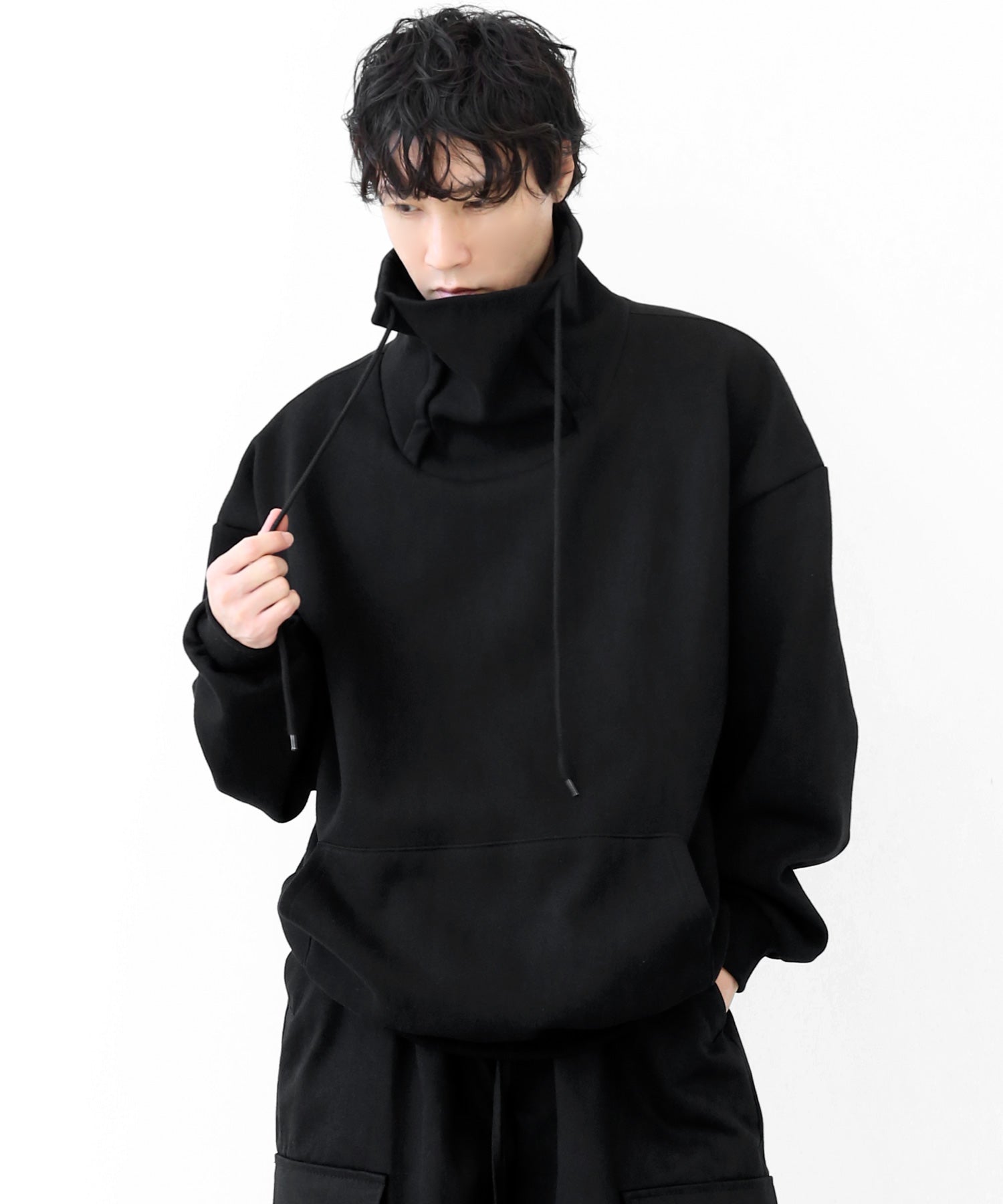 Brushed Volume Neck Sweatshirt