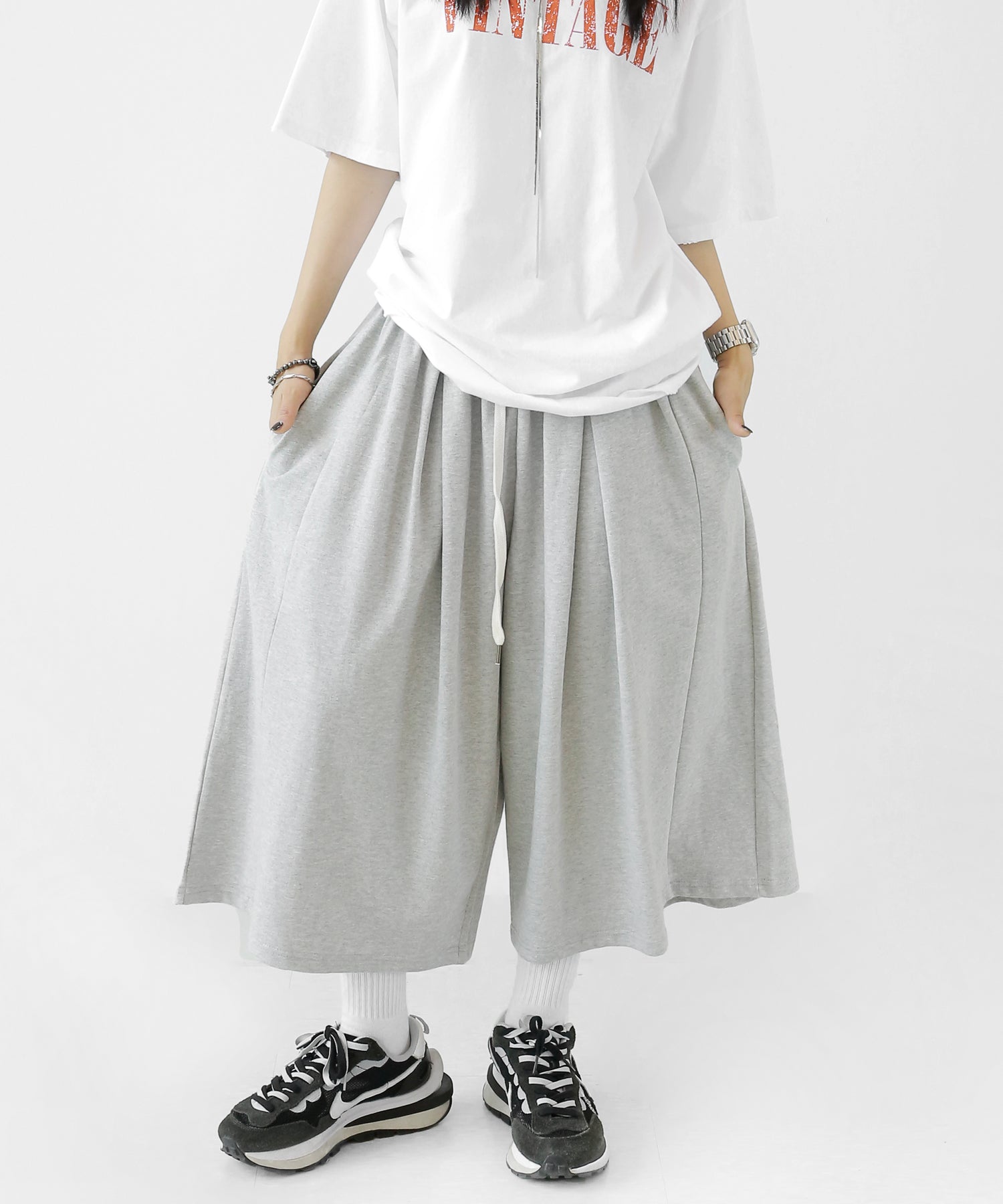 Tucked Volume Wide Bermuda Shorts
